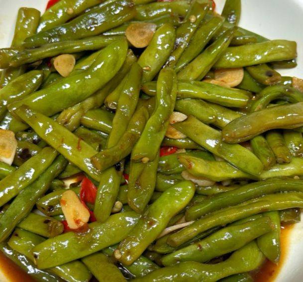 火候到位才够味！湖南清炒四季豆翠绿爽脆藏椒香