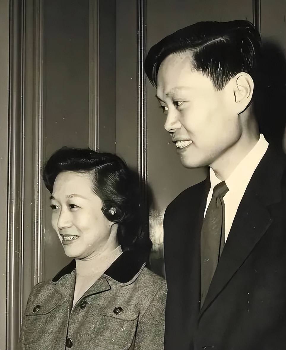 原创             翁帆没想到，人情世故、江湖地位在杨振宁告别仪式上体现淋漓尽致