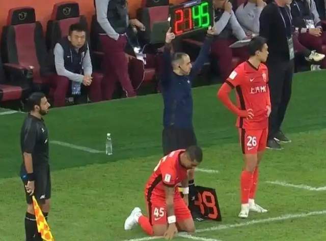 原创             争议!徐云龙:海港拿过几次中超冠军了,为什么不主力踢亚冠?