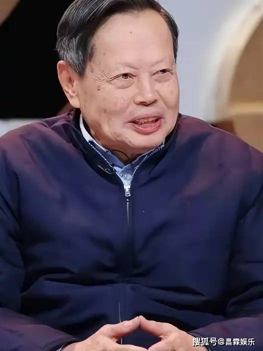 原创             杨振宁离世8天,翁帆因一个表情甩掉大黑锅,杜致礼妹妹说得太对