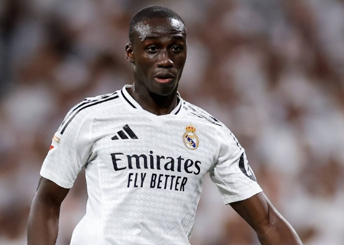 原创             功勋悍将伤停6个月!皇马不想等了,或痛下杀手直接解约,太无情