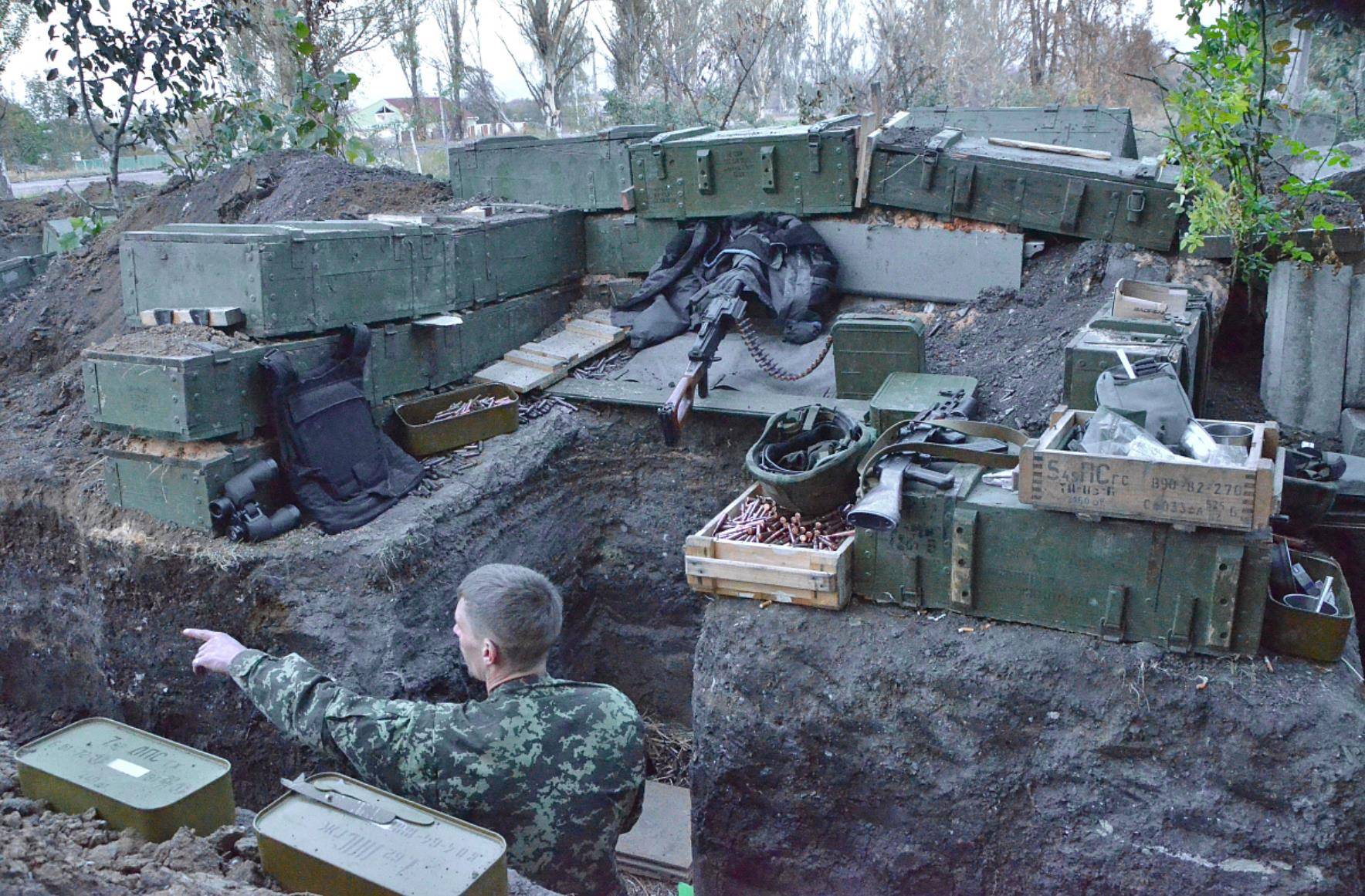 乌军督战队压阵,红军城乌军依托矿场死守阵地,俄军炸毁通风井