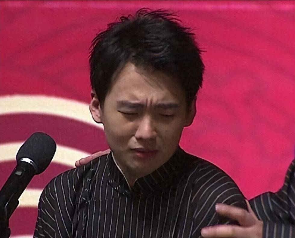 郭麒麟从德云社离开后,与亲妈一起生活,世上还是只有妈妈好