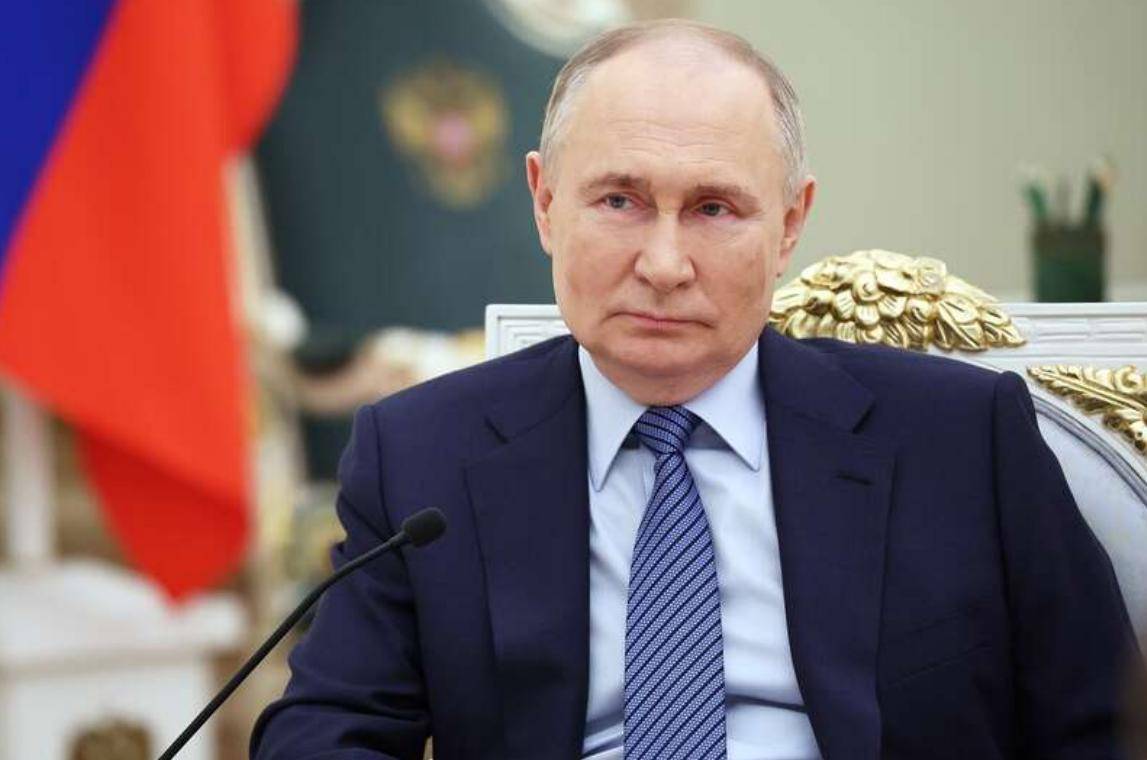 俄军称1万名乌军被包围，西方质疑俄战报撒谎，普京下令打开包围圈，乌方：谁来就收拾谁