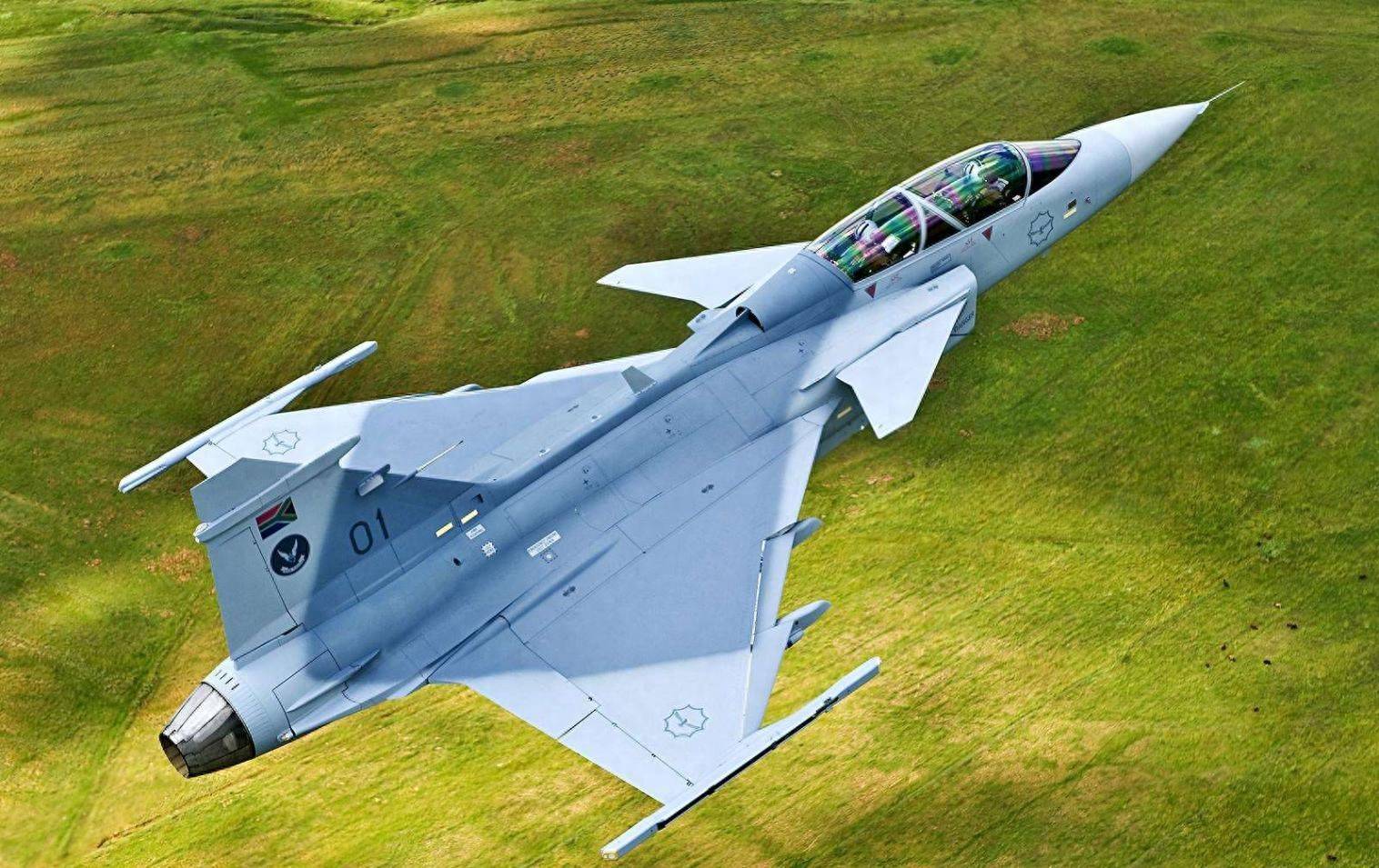 西方两国抢着签单,下单100架鹰狮后又买阵风,乌克兰空军这是要发达了?