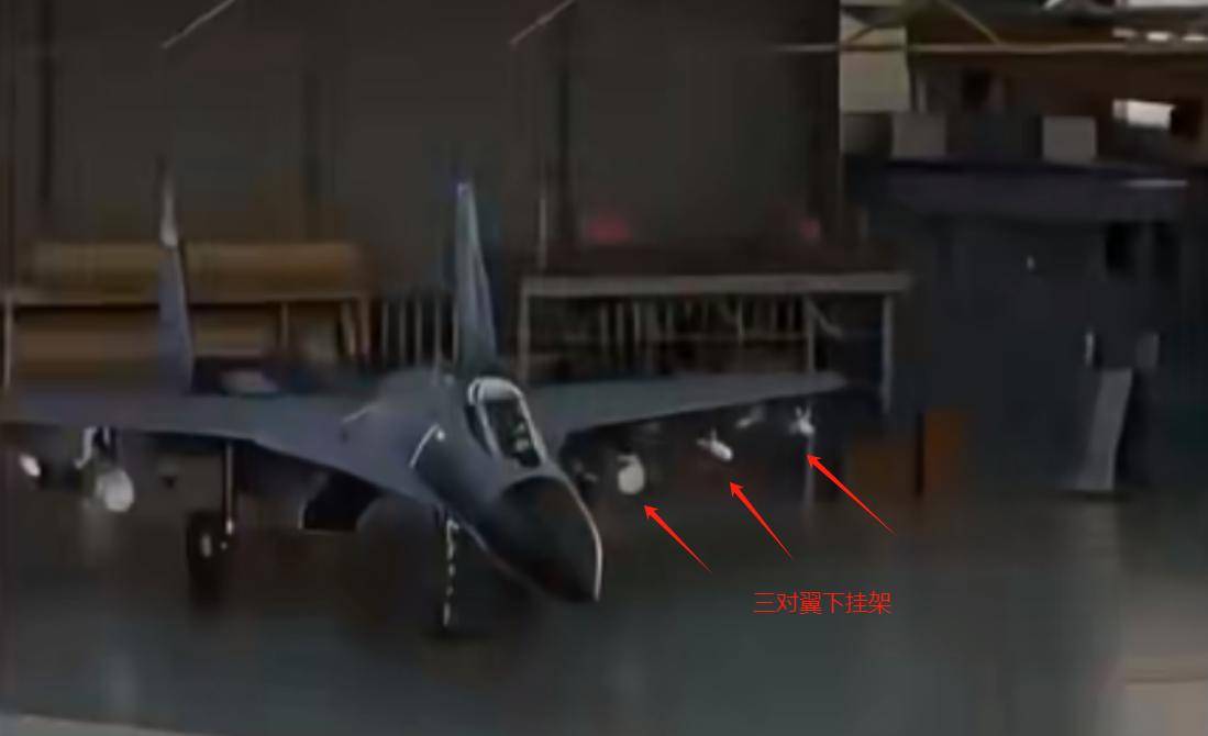 央视官宣！歼-11搭载2门激光炮，可“烤化”敌方导弹，就问怕不怕