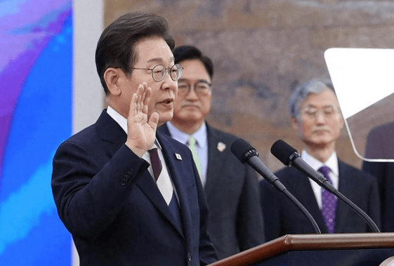 中方担忧的一幕发生？特朗普高调发文，李在明果然不可信，请求美国提供核燃料，用来对付中朝？