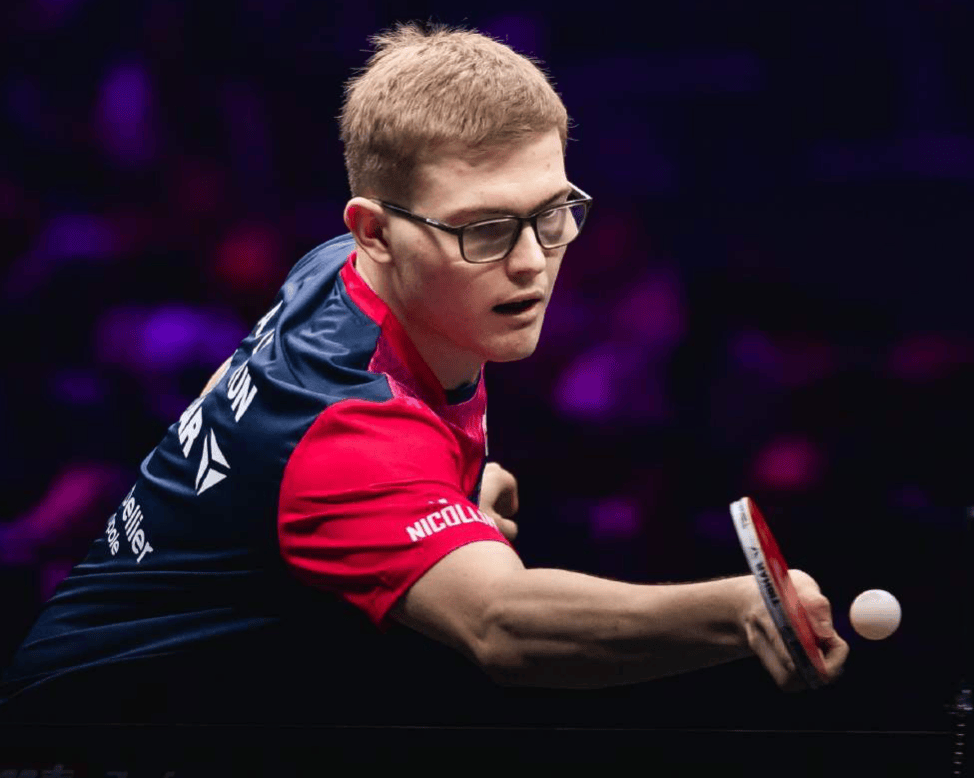 原创             男单8强诞生！张本智和惨遭惊天逆转，2-0连丢3局、浪费4个赛点