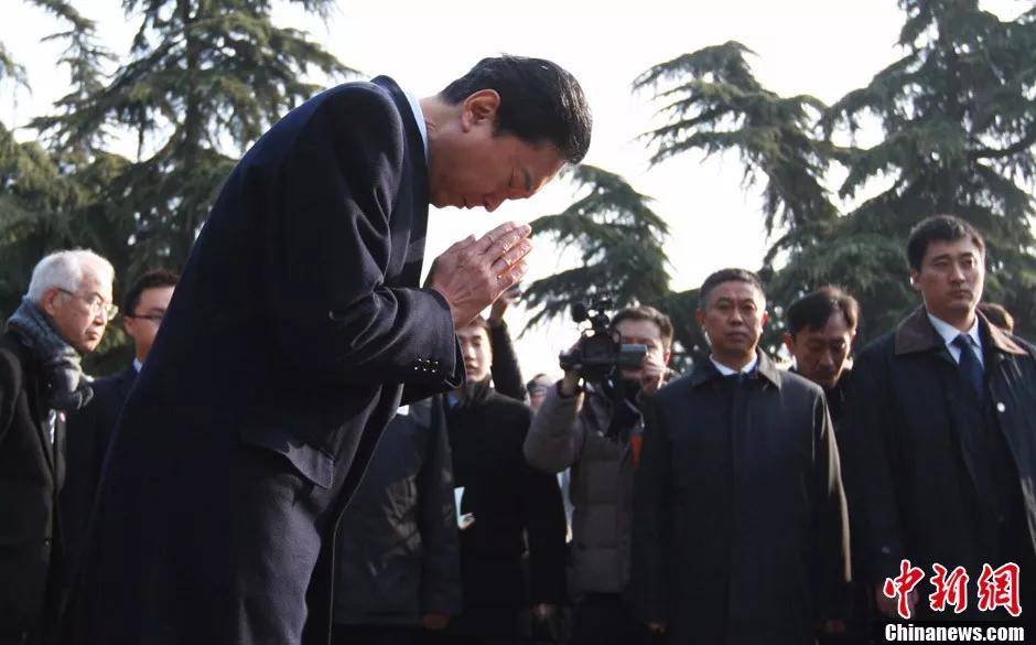 近日!日本军迷穿中国军服唱《歌唱祖国》?是驻日本部队吗?