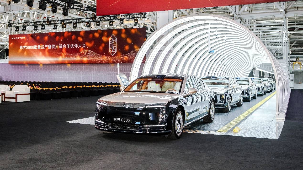 “双引擎”业务模式现雏形,江淮汽车短期阵痛背后的长期押注