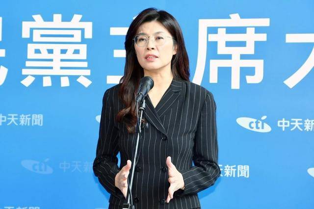 郑丽文就任，马英九哭了，危险时刻岛内大变，解放军已经心中有数