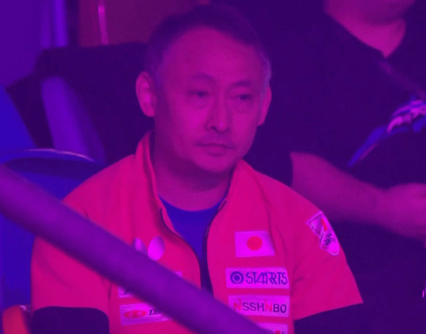 原创 张本智和崩溃!苦战4局不敌37岁老将,父亲现场观战、表情凝重