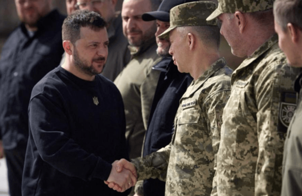 红军城陷落在即,德媒紧急提醒乌克兰:再不撤就要人地尽失!