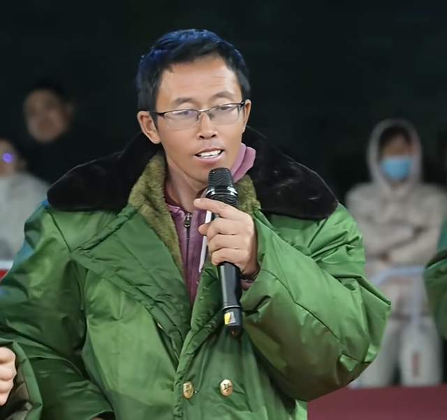 突发！曝43岁农民歌手李根去世，因《快乐老家》爆红，堪比大衣哥