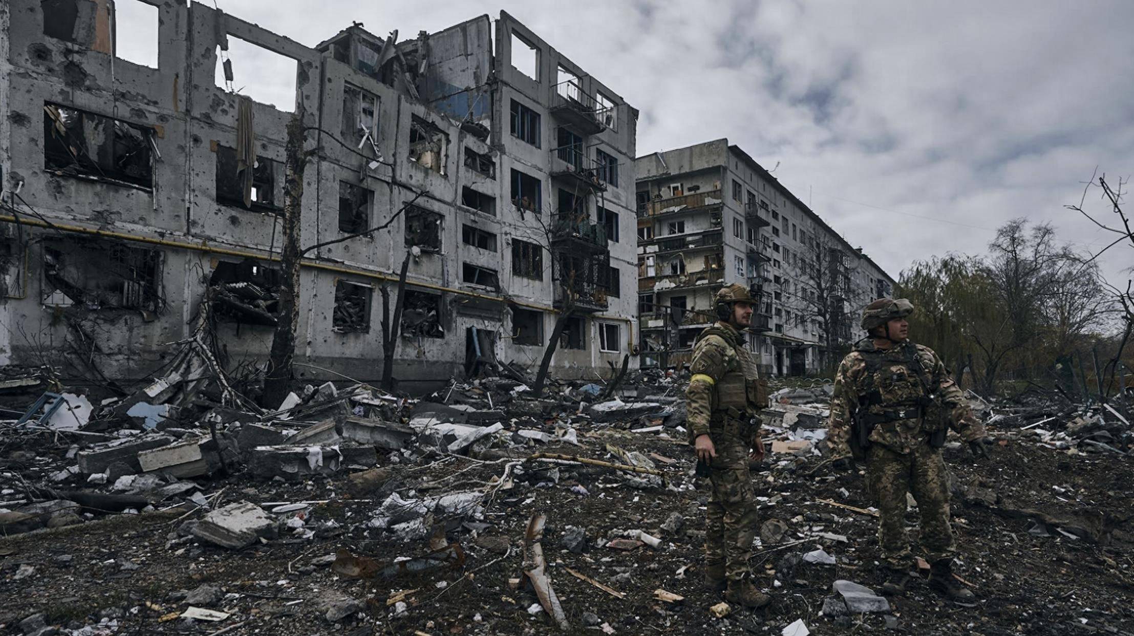 红军城局势急转直下，美媒直言俄军获胜，打开全面夺取顿巴斯通道