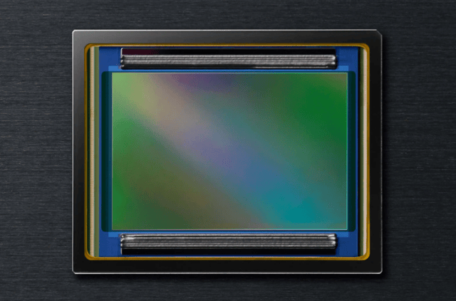 原创             国产手机不仅中低端减配，旗舰手机也悄悄缩水了，太鸡贼了