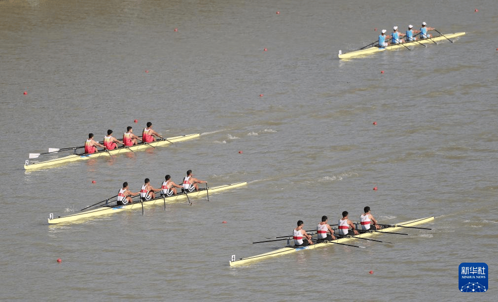 十五运会开幕式后首金出炉 男子四人双桨江苏队夺冠军