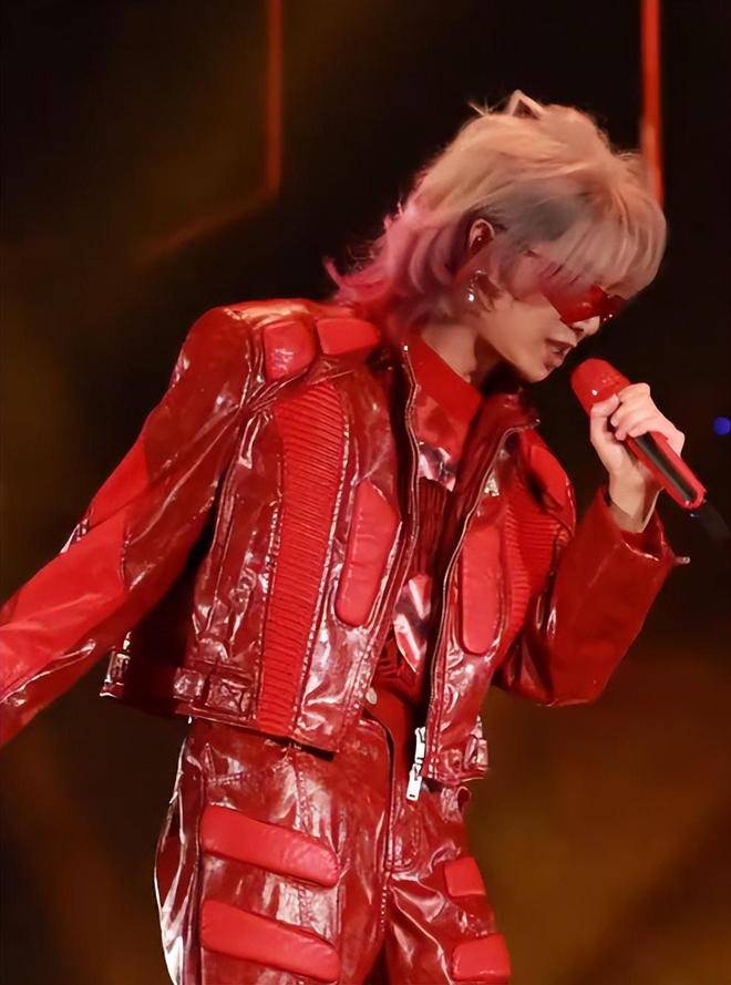 那英质疑比赛作假被闭麦，现场黑脸强硬还白眼，连何炅也救不了