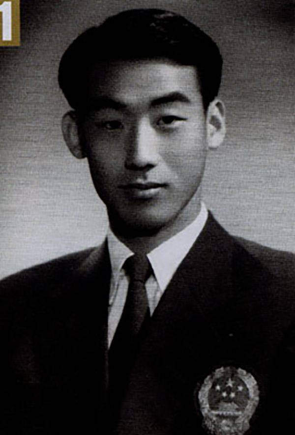 足球直播-NBA直播_英超_世界杯体育【超清在线观看】他被外媒称作“攻不破的万里长城”中国男足初代国门张俊秀