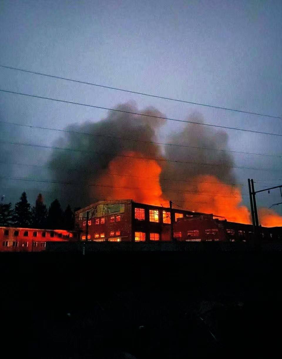 红军城出现震撼一幕，5万俄军激战2千乌军：却几乎没有人开枪射击