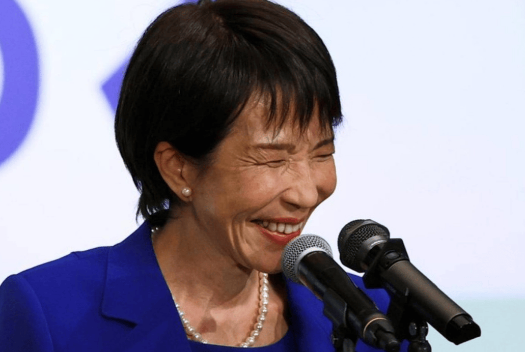 解放军军舰逼近日本岛,高市早苗万万没想到,中方反制来的这么快