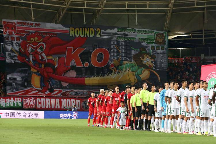 NBA职业联赛中文官网__实时赛程比分+球队资讯NBA新赛季拉开帷幕多场比赛结果令人瞩目各队表现如何？