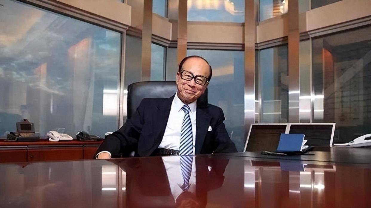 华体会- 华体会体育官网- 体育APP下载又被李嘉诚说中了？中国手握2套房以上的家庭或将面临这4个结局