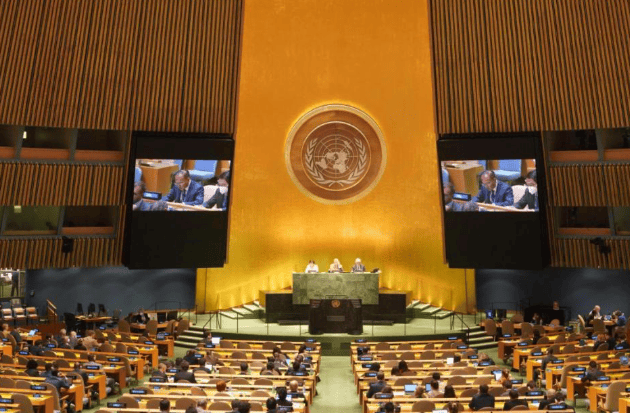 47：0，全票通过！美国被逼上审判台，联合国罕见一幕上演，特朗普知道急也晚了，信号特殊