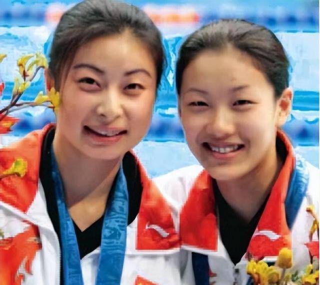 恩爱23年架不住残酷现实!73岁梁锦松衰老明显,47岁伏明霞仍艳丽如花