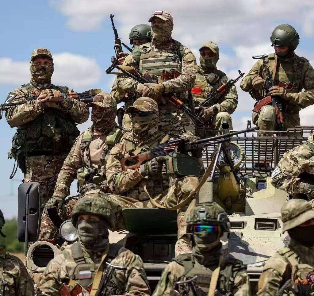 炸穿美英秘密掩体!告急!俄军9个预备旅全出动,强攻41公里正面