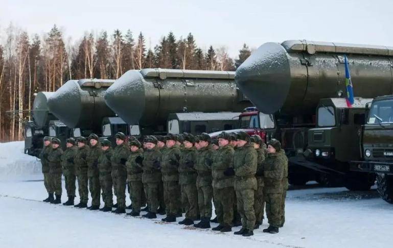 美国若倒下,谁将接棒超级大国?张召忠的预言“很有远见”