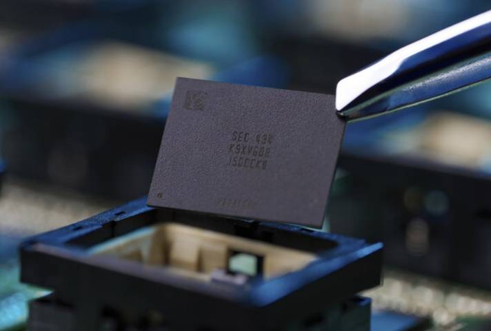 原创             外媒：中国买了超多ASML光刻机，10年不用愁，制造3nm芯片都行