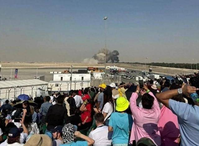 印度“光辉”战机坠毁！飞行员离奇死亡，又下血本为我国做广告？