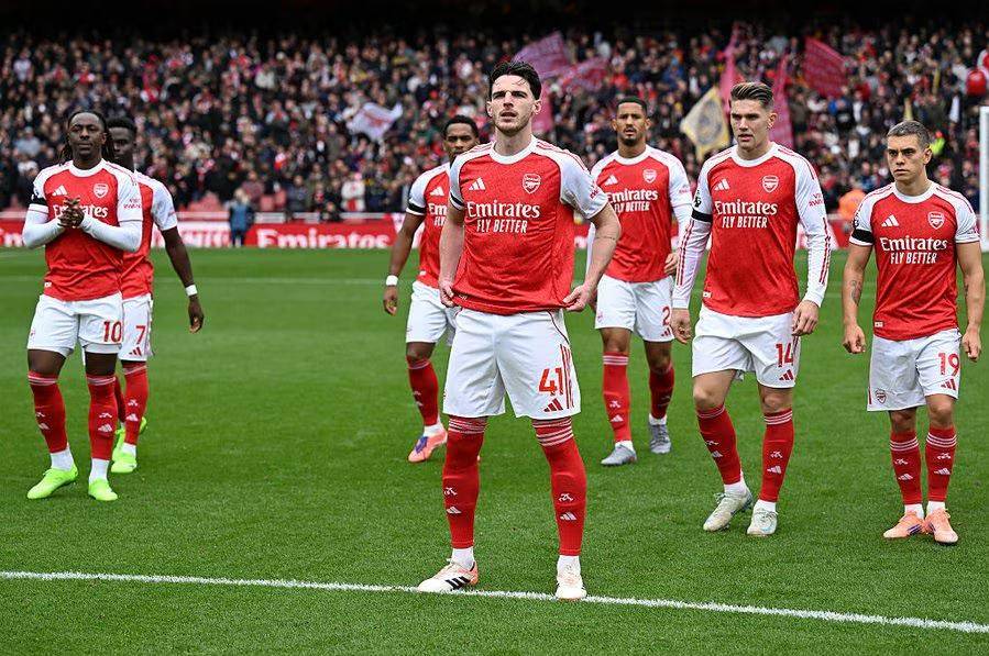 3-02-2！英超12亿豪门14英超联赛免费高清直播+实时赛程+积分预测（2025赛季全覆盖）场不败北伦敦德比百亿对决CCTV5不直播