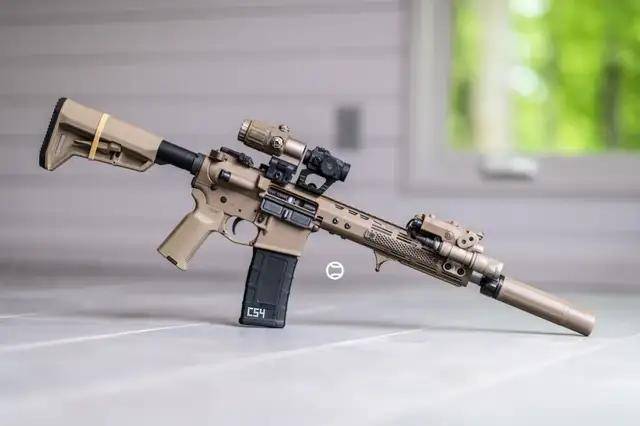 到底想要啥枪?刚淘汰HK416,美国海豹六队又要换新枪?