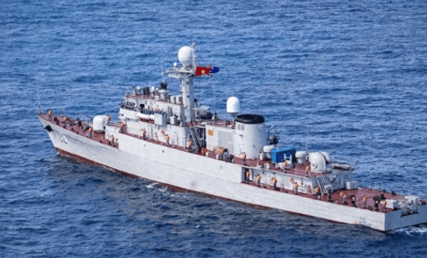 中国家门口局势生变？多国兵力堵门，美军“打法变了”，马科斯等来“帮手”，解放军果断出手