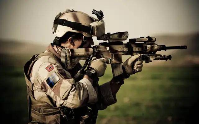 到底想要啥枪?刚淘汰HK416,美国海豹六队又要换新枪?