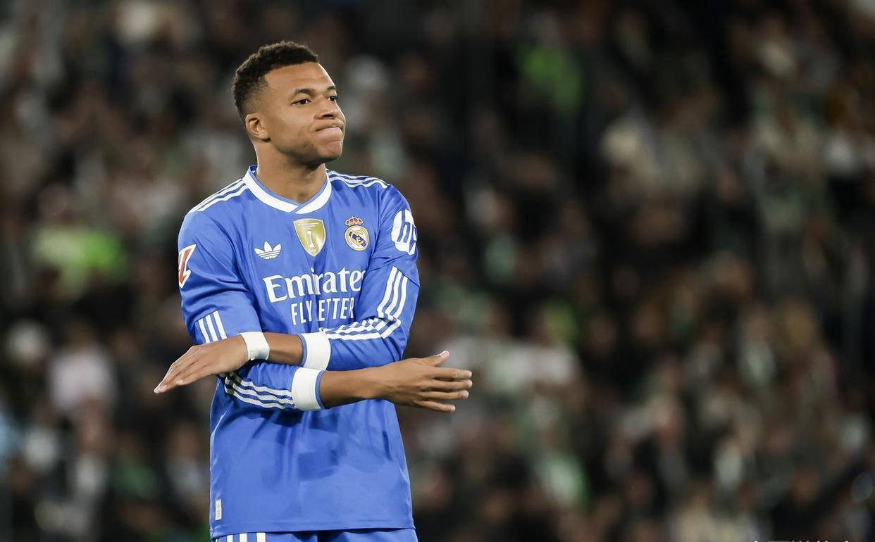 “西甲最新积分战报：皇马再遭弱旅顽强逼平 