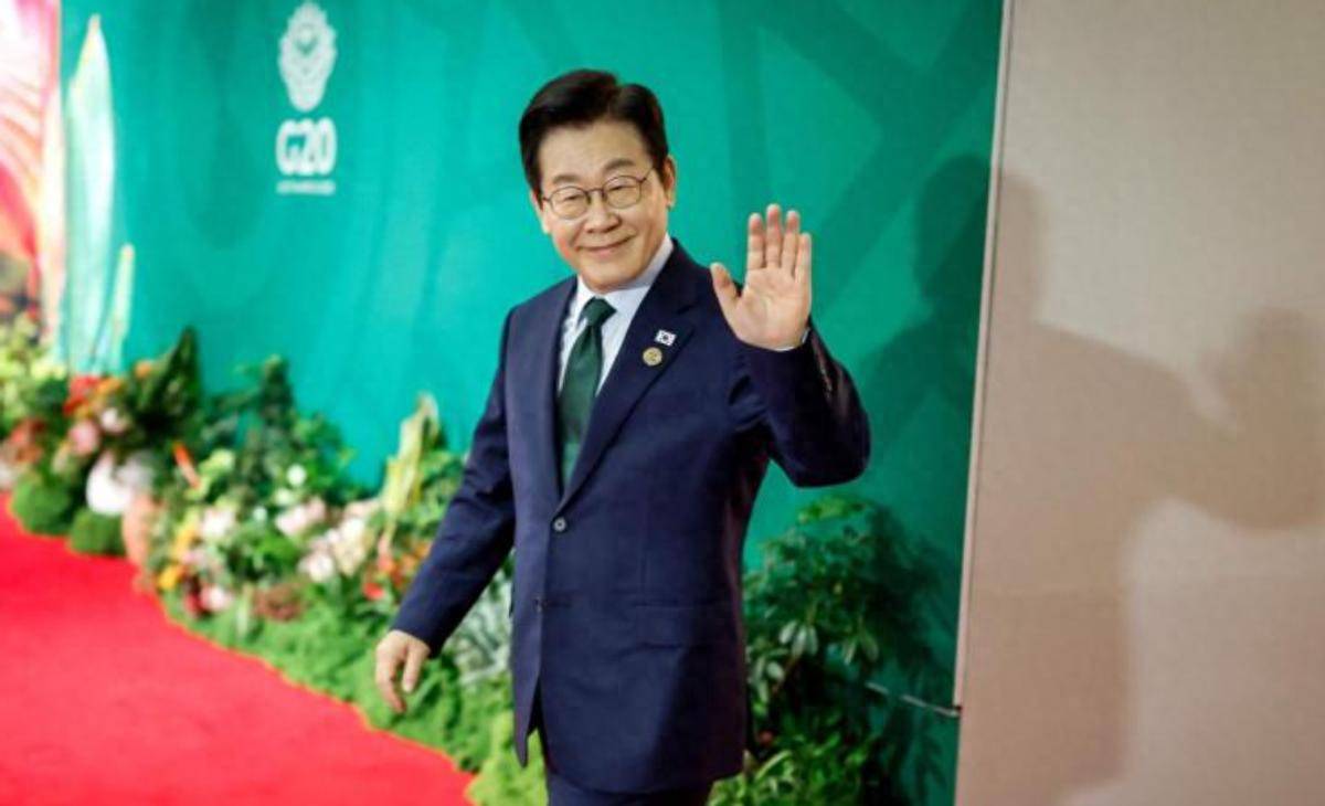 日本小心提问，明年中日韩首脑会谈，中方直接拒绝，李在明公开表达“希望早日访华”！