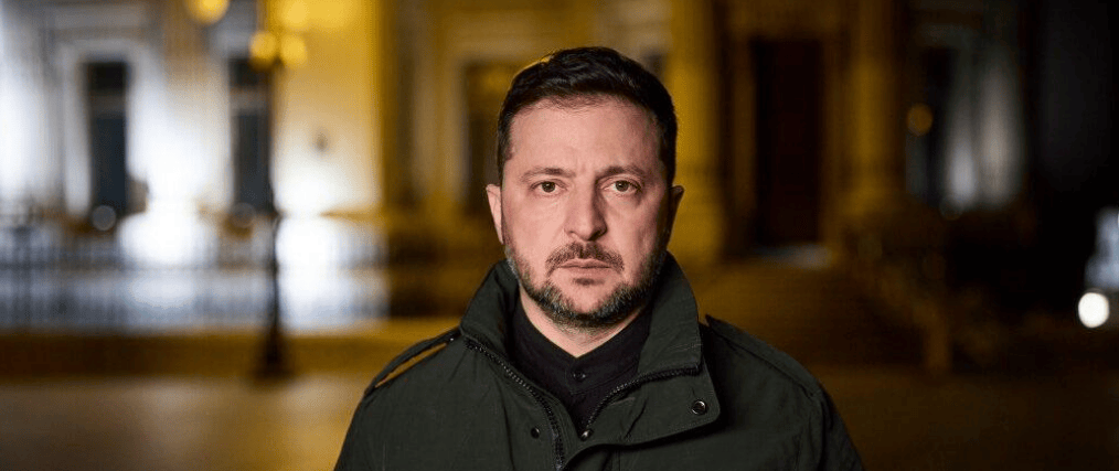 泽连斯基吹牛不打稿，俄罗斯爆红军城实况，怪不得美国催着乌克兰“投降”