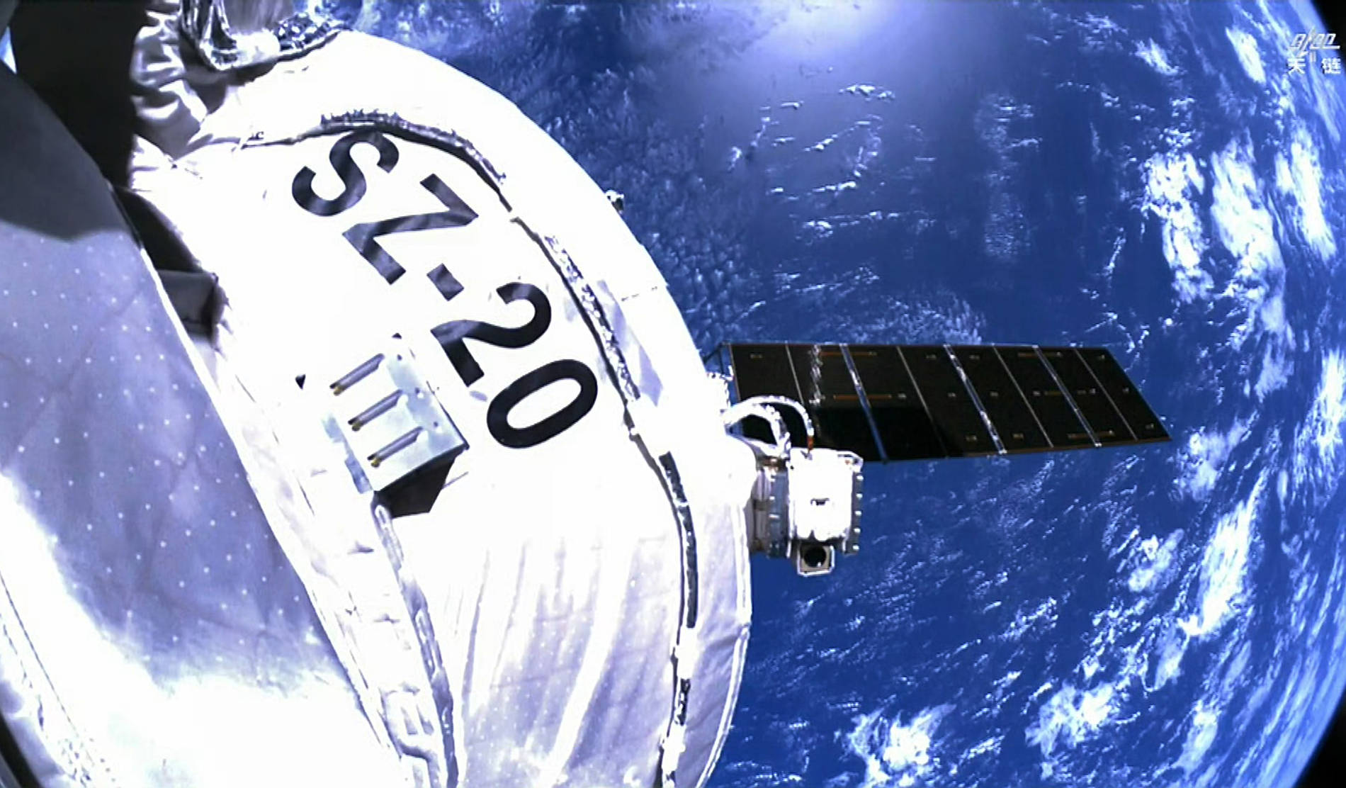 原创 神舟二十二号成功发射!美国难企及中国航天速度,巴航天员将要来