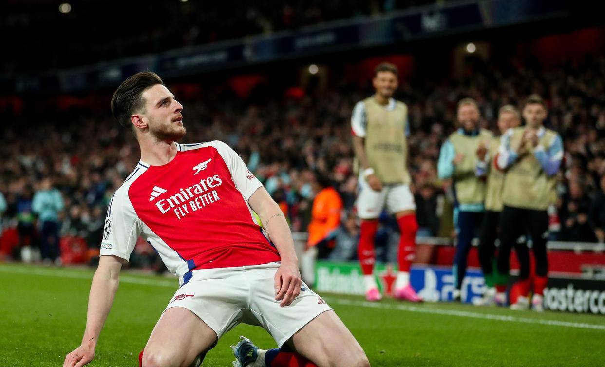 英超积分榜：前8诞生4大黑马！维拉2-1逆转阿森纳4-1热刺英格兰足球超级联赛