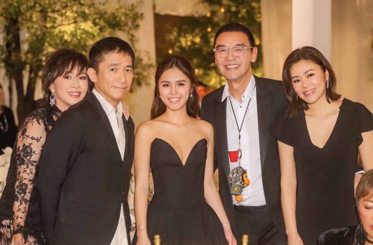 邱淑贞侄女在台湾办婚礼，场面隆重盛大，刘嘉玲关之琳同场好贵气