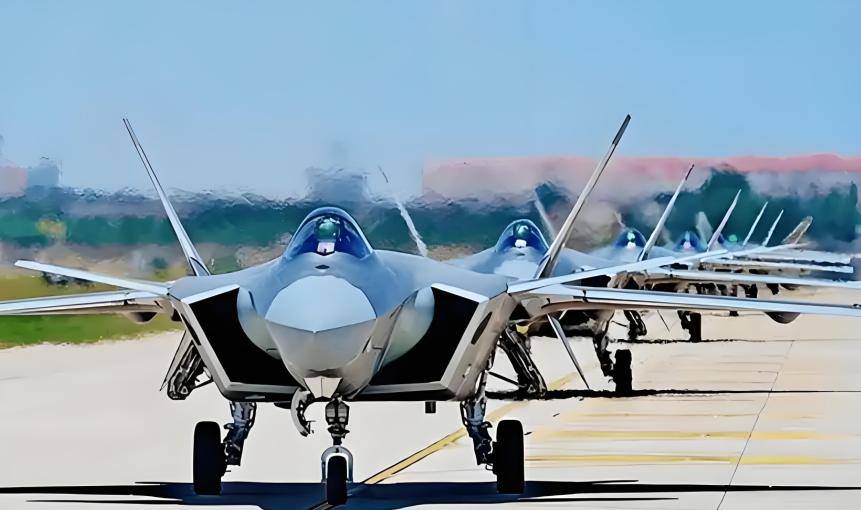 歼-20突破300架,不算什么,真正让美国失眠的还在后面