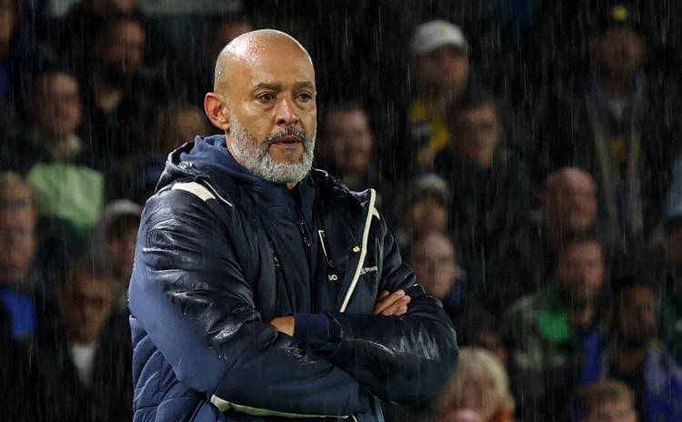 英超联赛免费高清直播+实时赛程+积分预测（2025赛季全覆盖）近五场仅获一胜！英超十二月赛程揭晓曼联迎来重大利好：全力冲刺欧冠席位