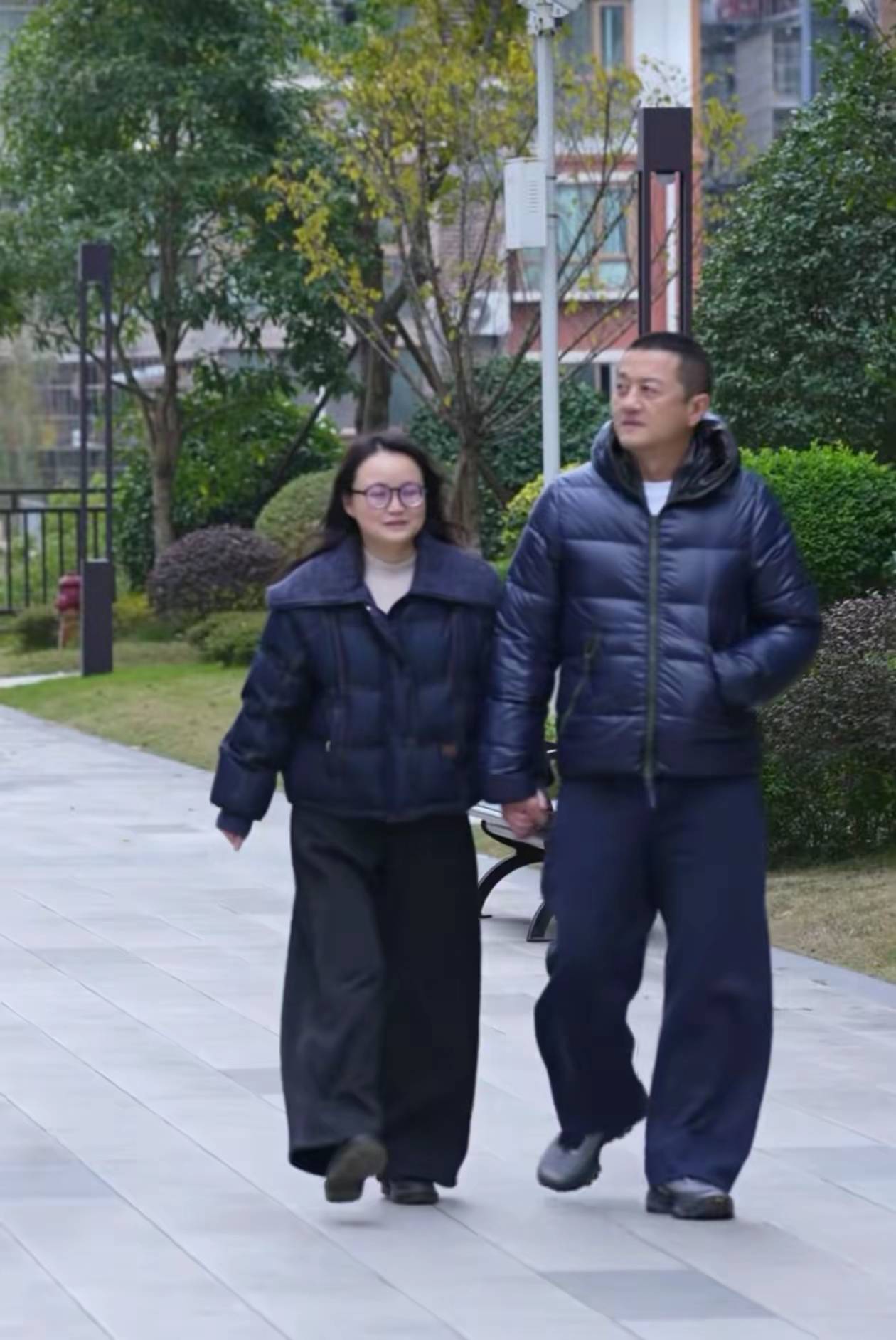 李亚鹏“第四个女儿“曝光!藏了17年的汶川女孩, 逆袭成985学霸