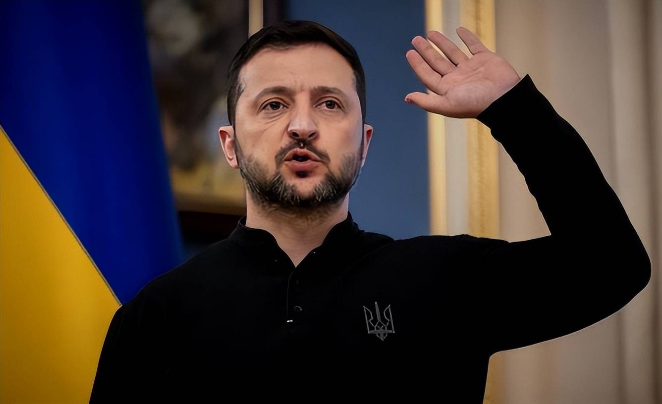 不再坚持，马克龙访华回国后，找上了泽连斯基，希望推动俄乌停火，对外释放信号非同寻常