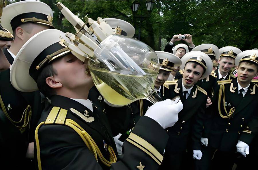 俄罗斯采购中国5万箱方便面，没几天嚷嚷退货，原因令人哭笑不得