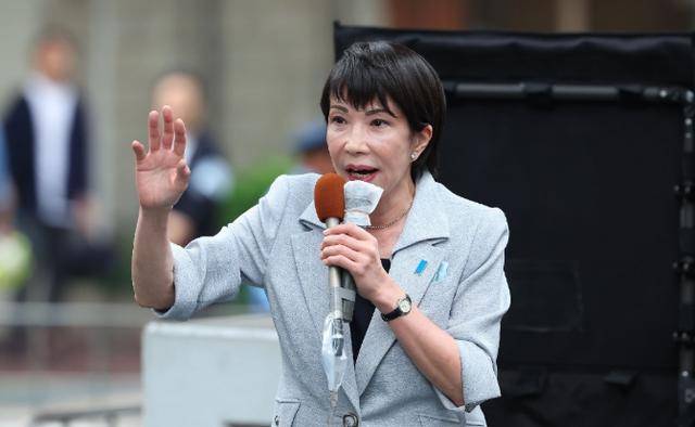 日舰逼近辽宁舰50公里!央视公开录音,日方恼羞成怒:必须拥核