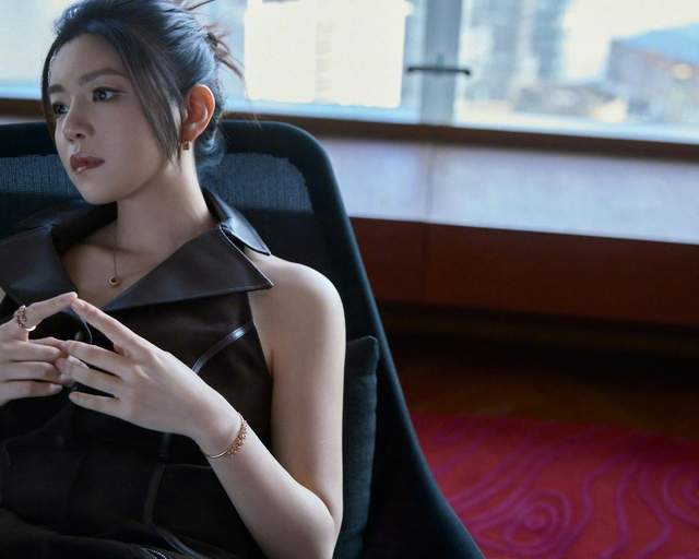 狙击蝴蝶拿捏姐弟恋,42岁陈妍希离婚后活成少女,你羡慕吗?